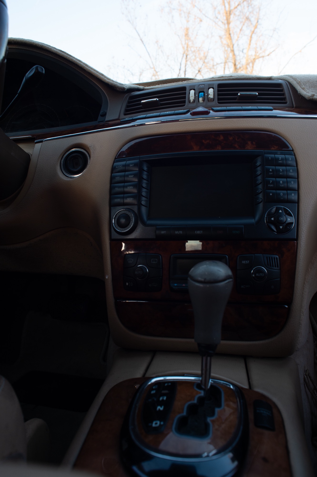 Mercedes S500 center console